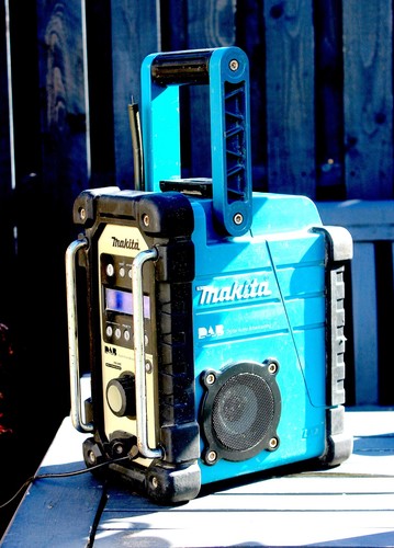 Makita 18v lxt dmr104 job - lxt,